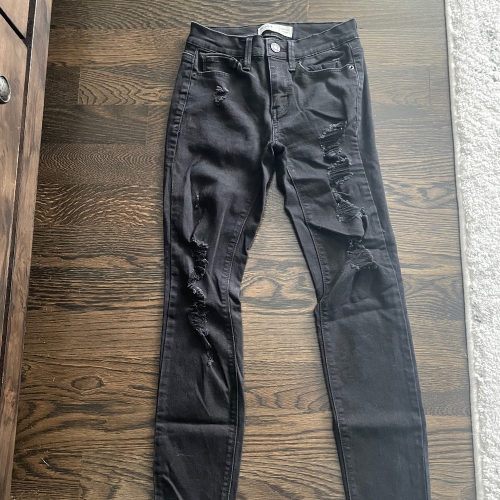 Low rise skinny jeans